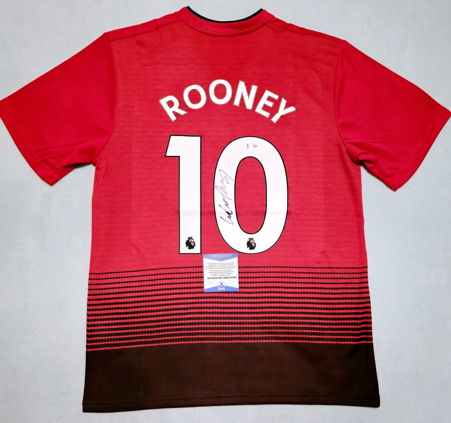 Wayne Rooney's Manchester United 2018/19 Signed Shirt - CharityStars