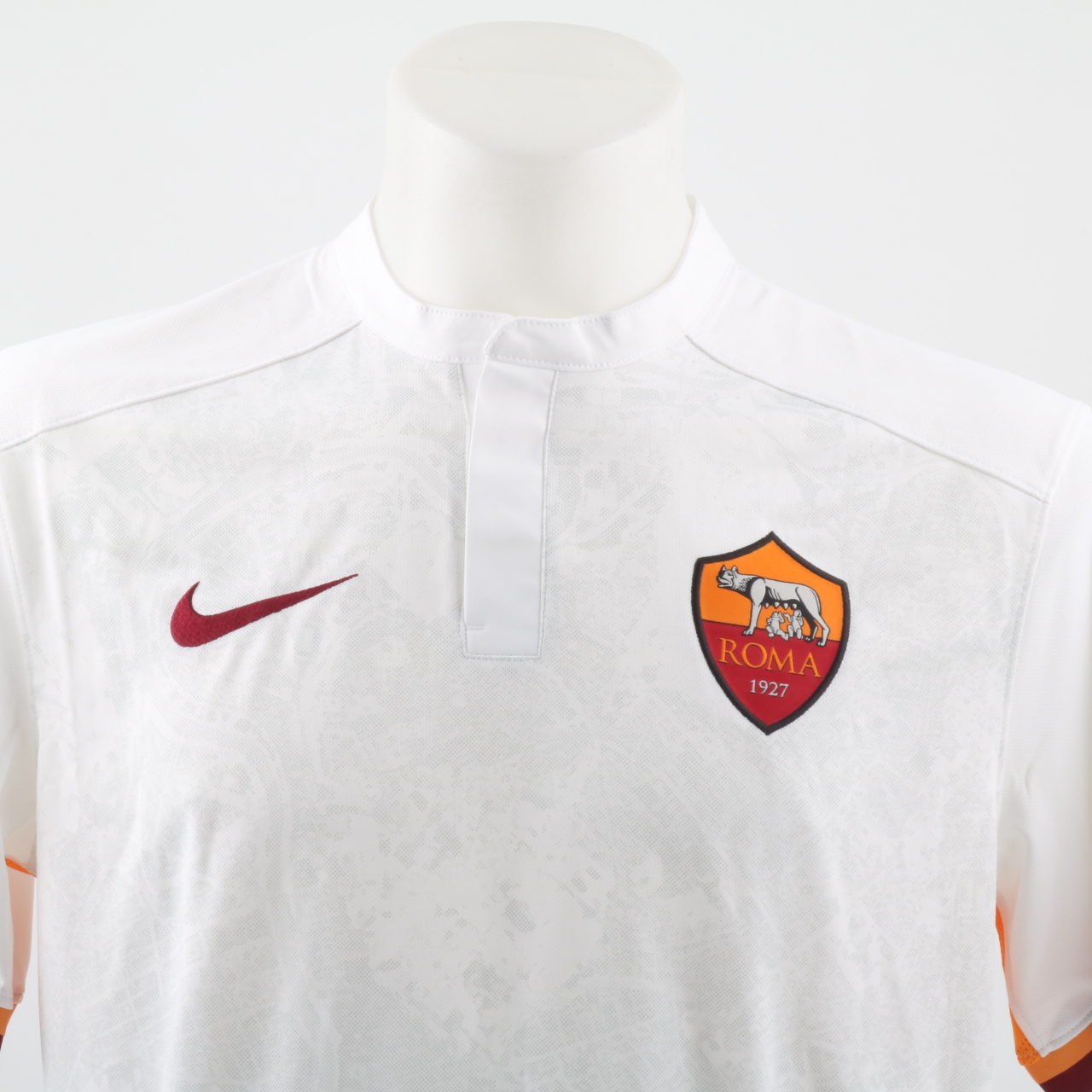 Official Totti Roma shirt, 15/16 season - signed - CharityStars