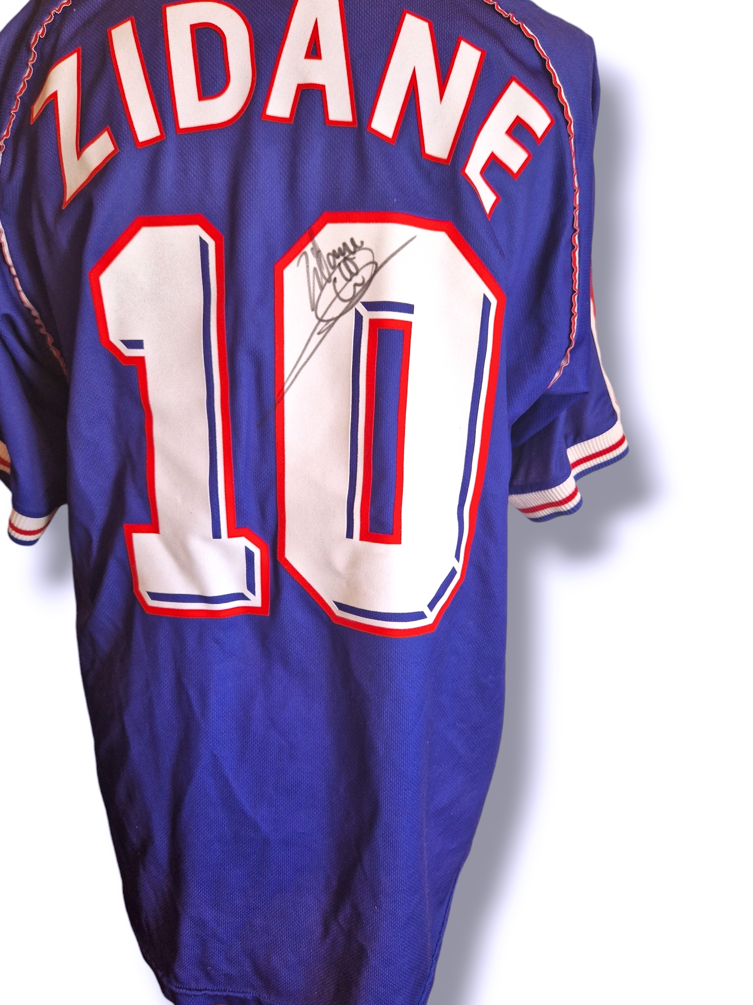 Zidane's France 1998 Signed Shirt - CharityStars