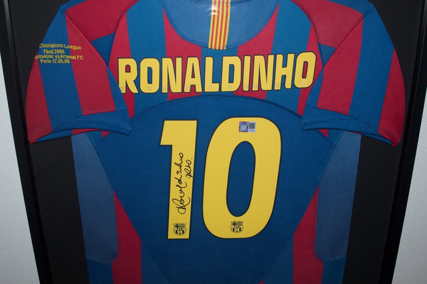 Ronaldinho's FC Barcelona 2008/09 Signed And Framed Shirt