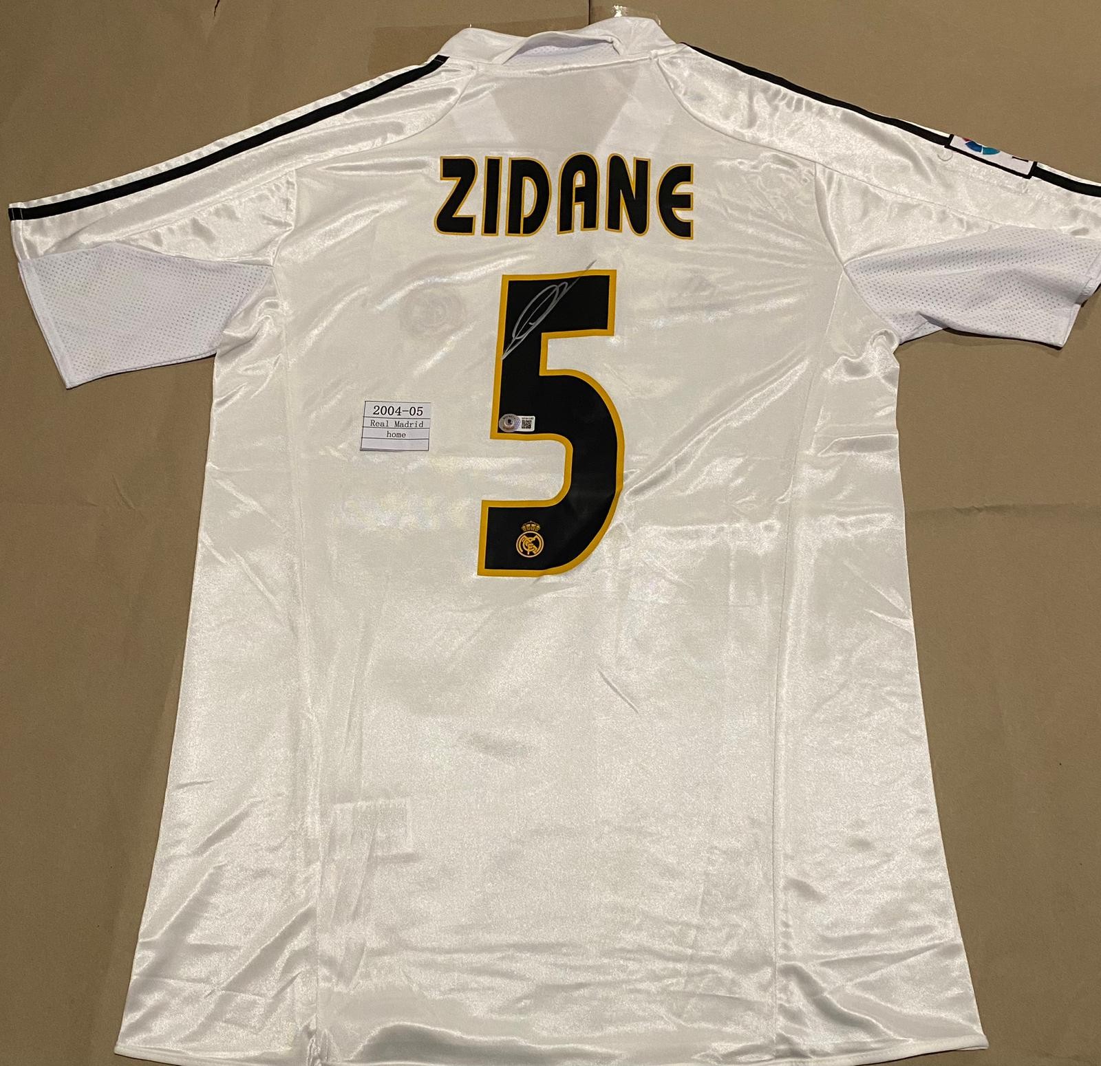 Zinedine Zidane's Real Madrid 2004/05 Signed Replica Shirt