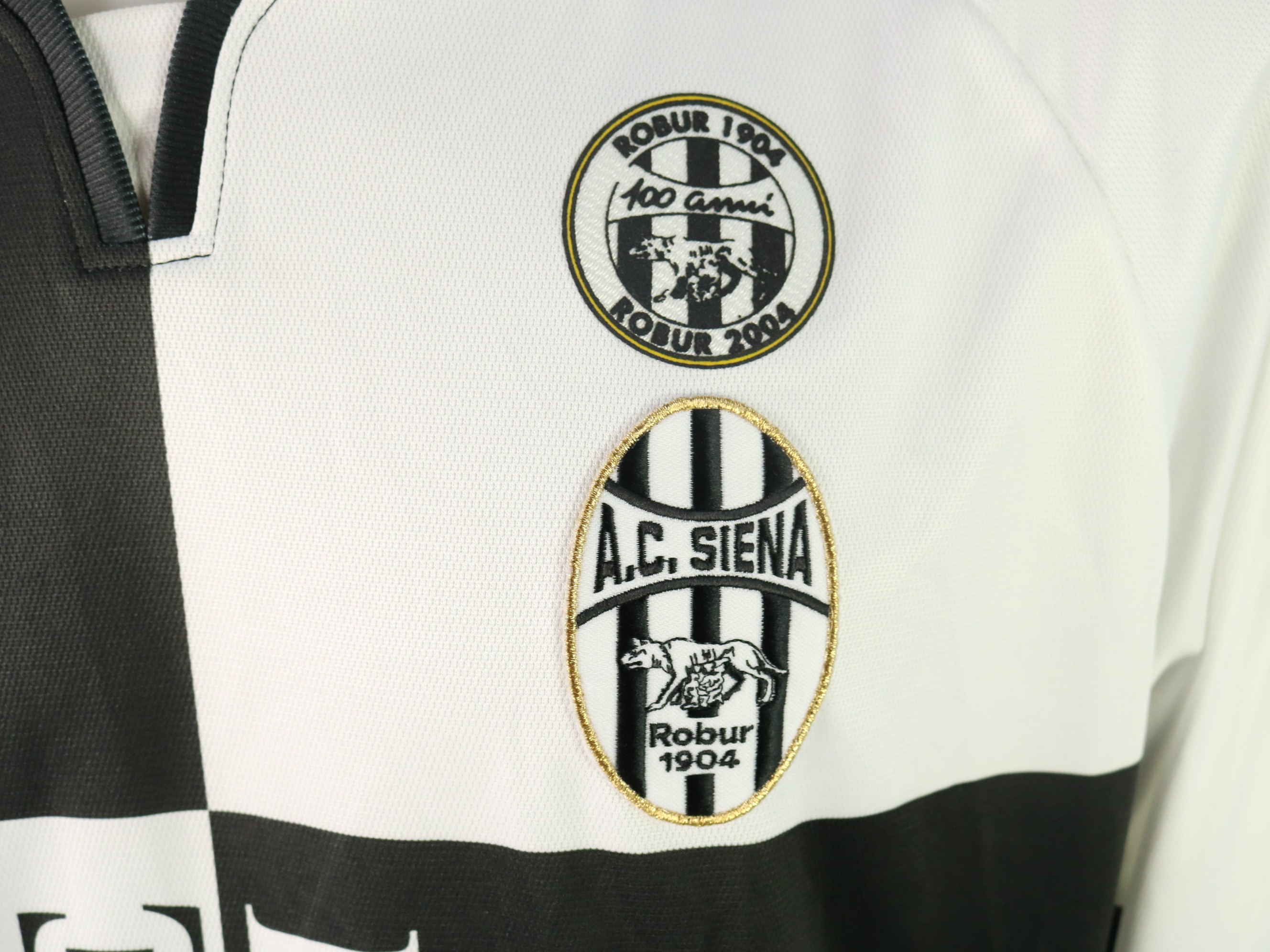Chiesa's Siena Issued Shirt, 2004/05 - CharityStars