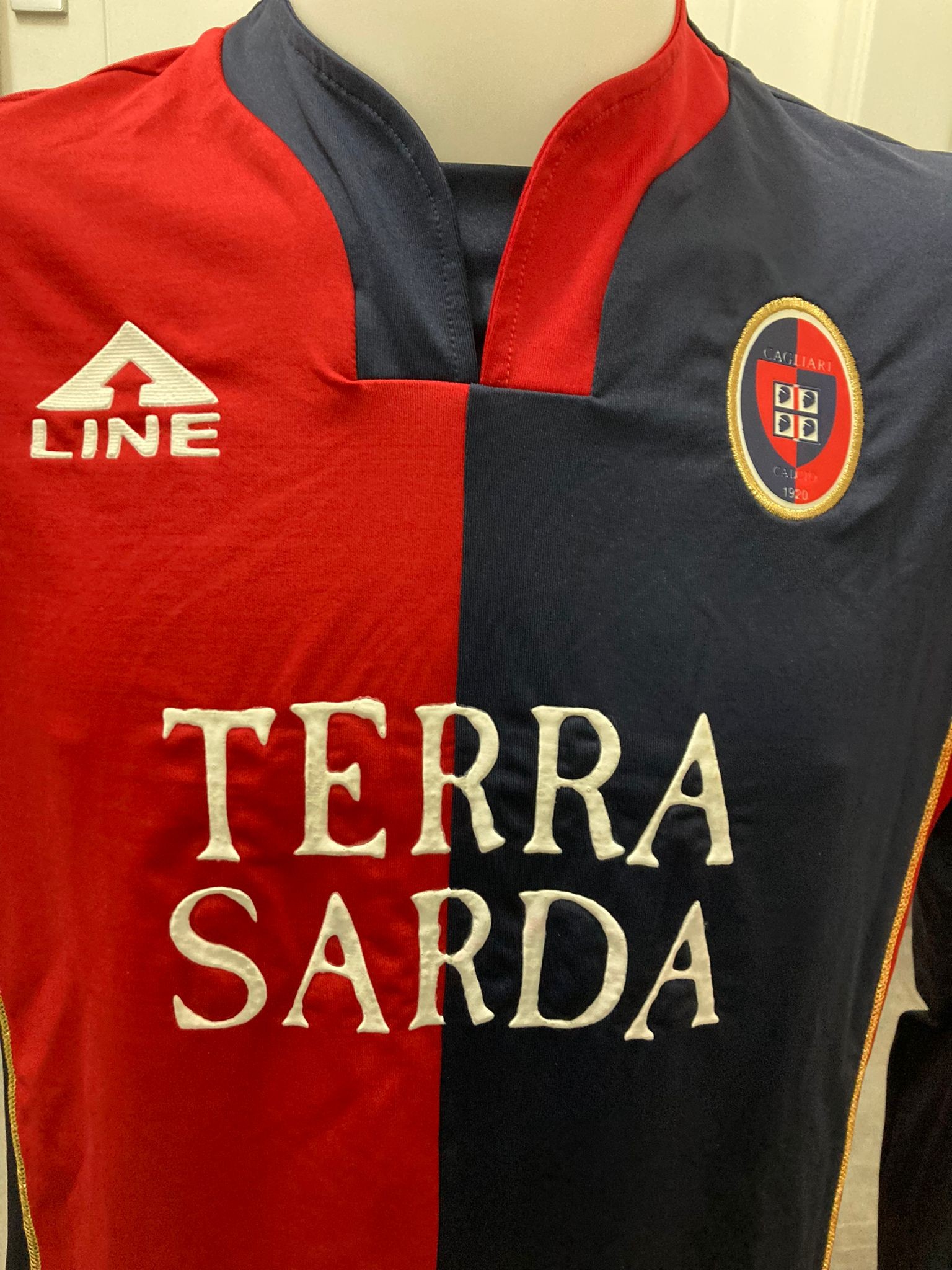 R - Zola's Cagliari Match-Issued Shirt, 2004/05 - CharityStars