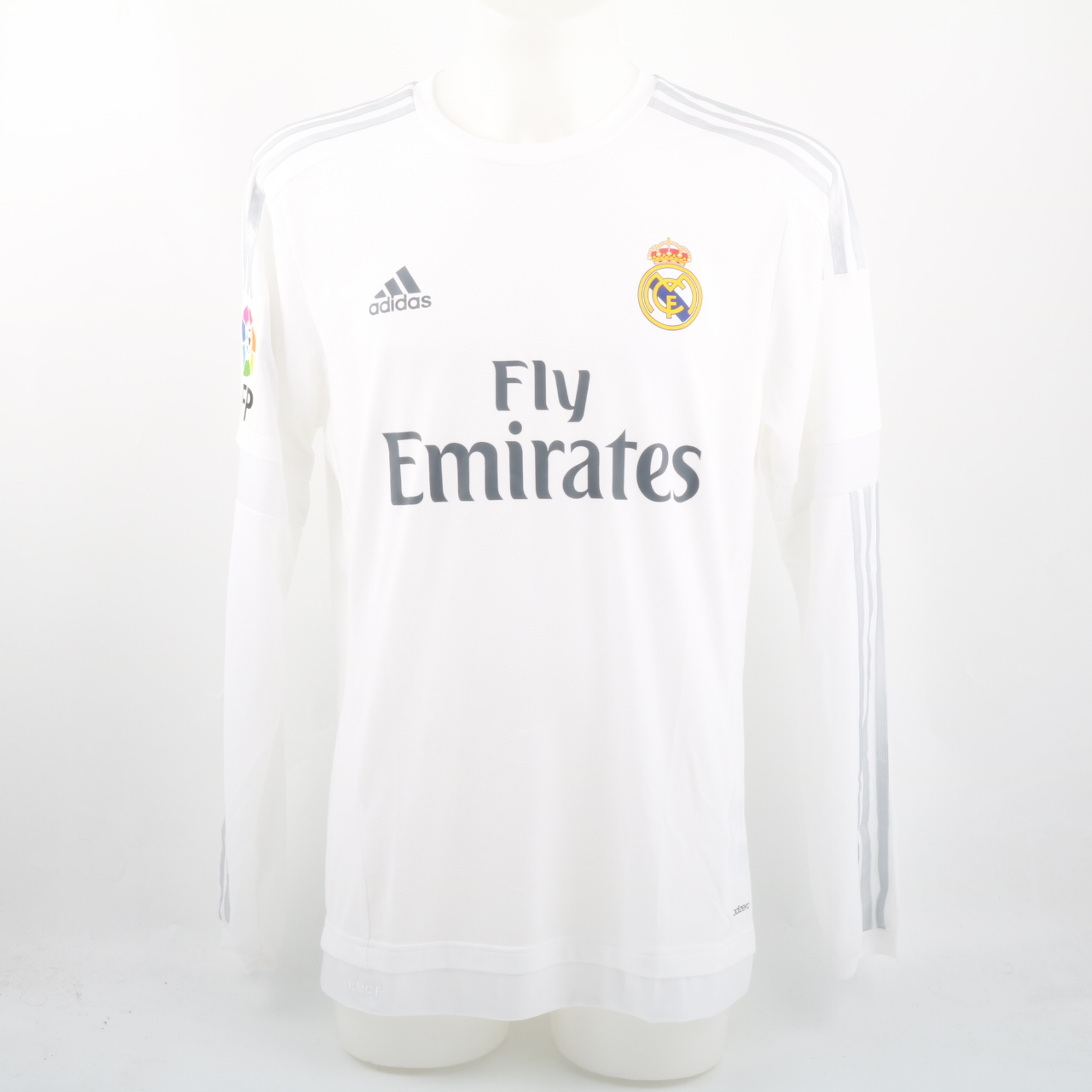 Real Madrid 2015/16 Signed Jersey - CharityStars