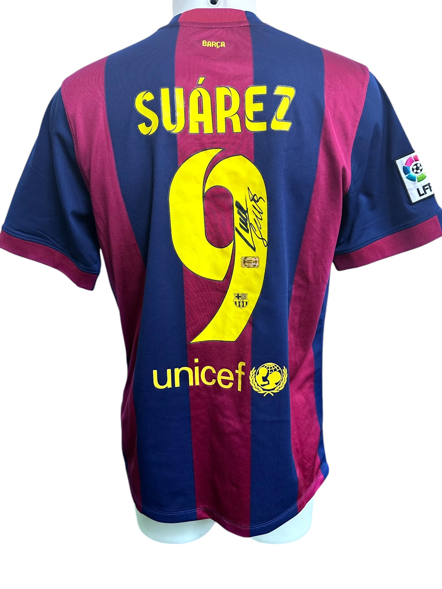 Suarez's Barcelona Signed Replica Shirt, 2014/15 - CharityStars