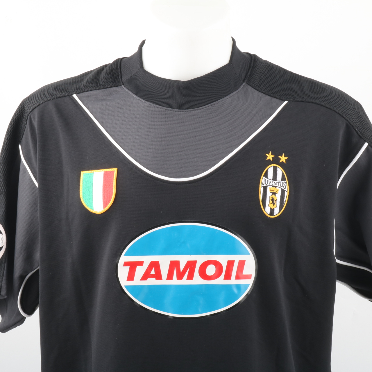 Buffon's Juventus Match Shirt, 2006/07 - CharityStars