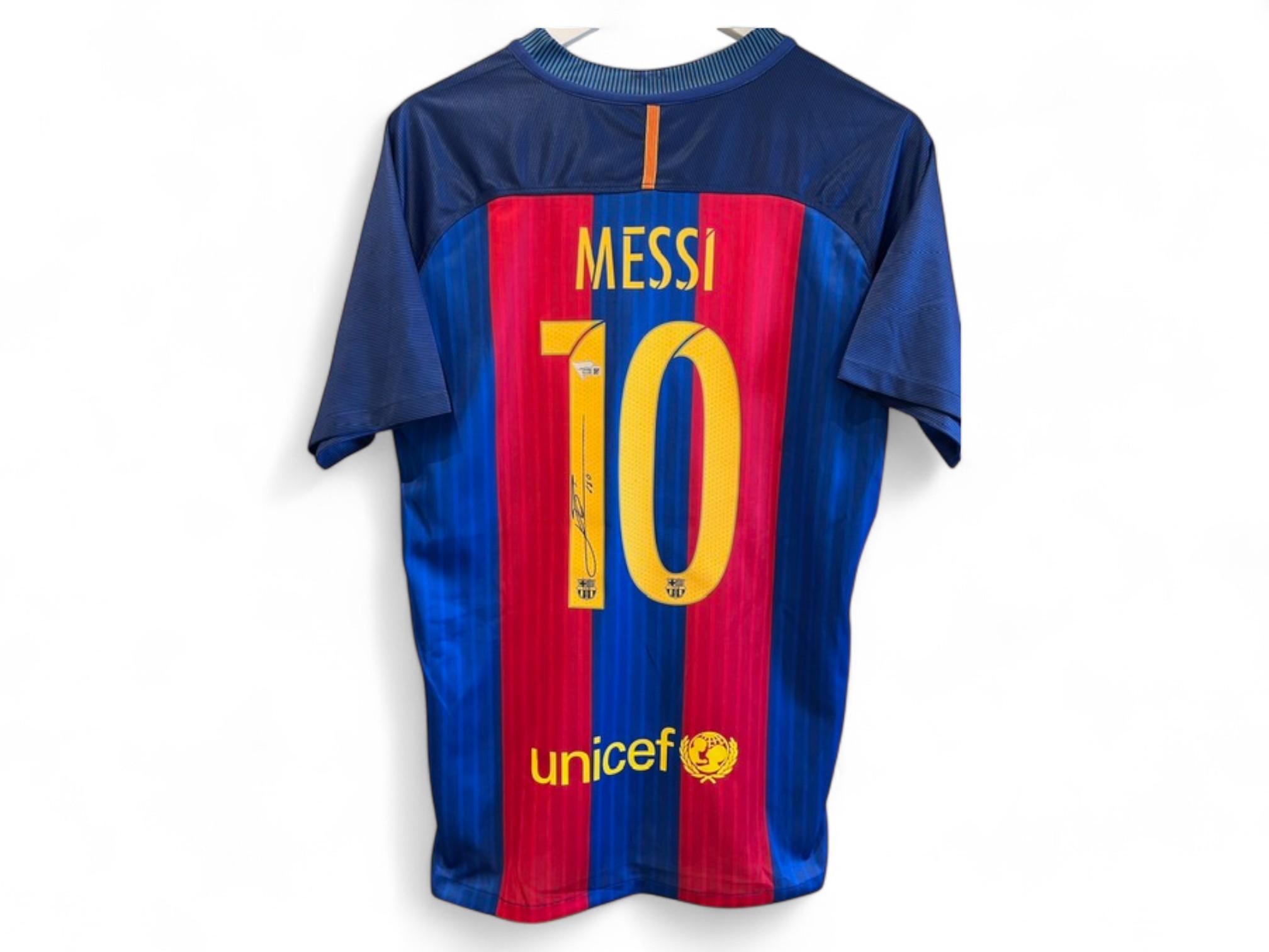 Lionel Messi's Barcelona 2016/17 Signed Replica Shirt - CharityStars