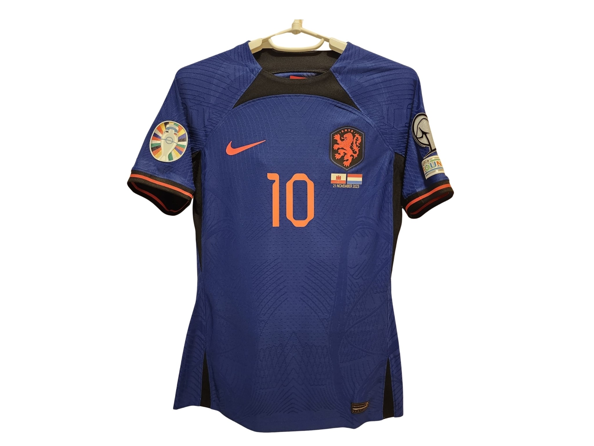 Xavi Simons' Netherlands Match Issued Signed Away Shirt - CharityStars