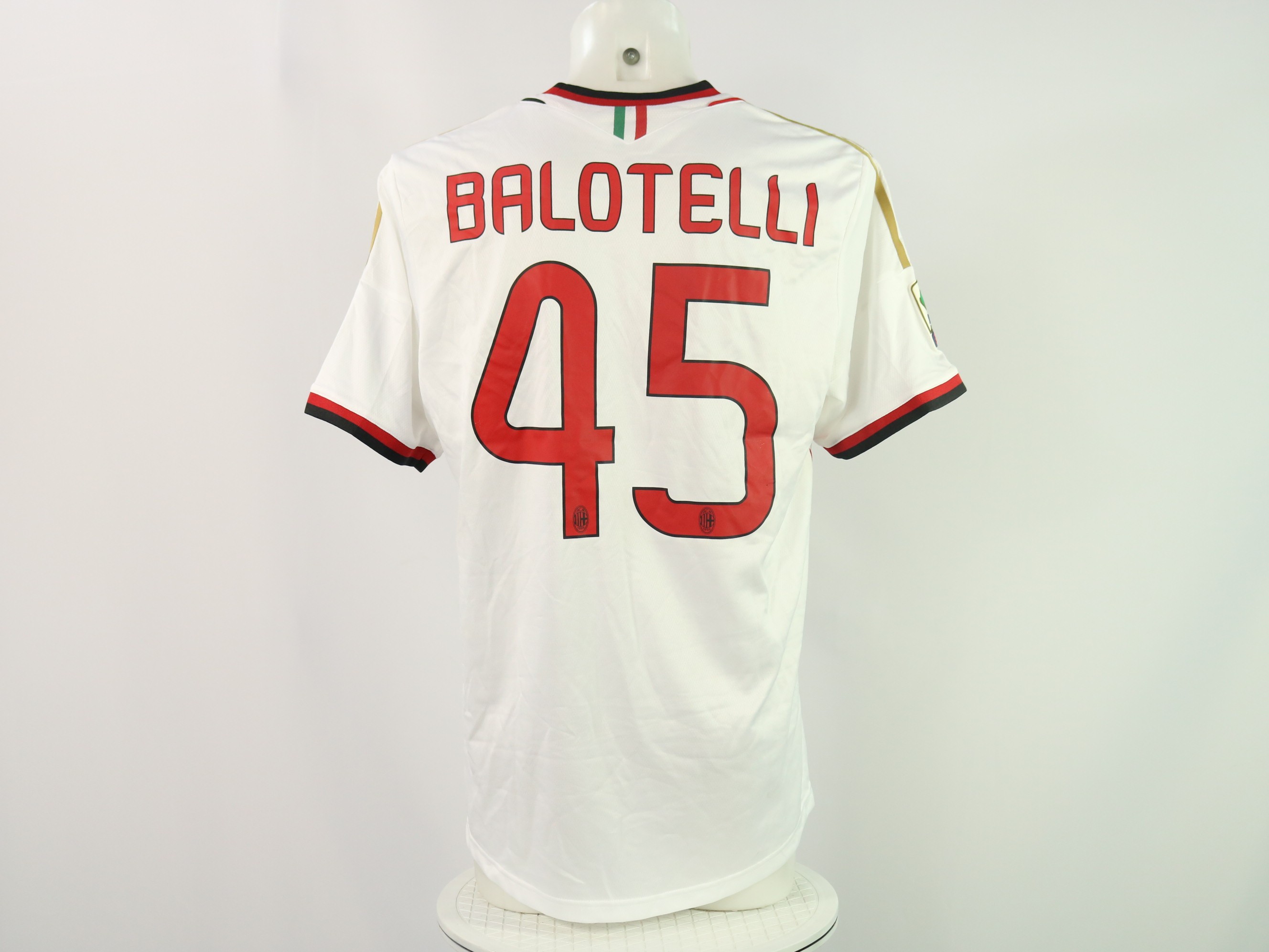 R - Balotelli Milan Match-Worn Shirt, Serie A 2013/14 - CharityStars