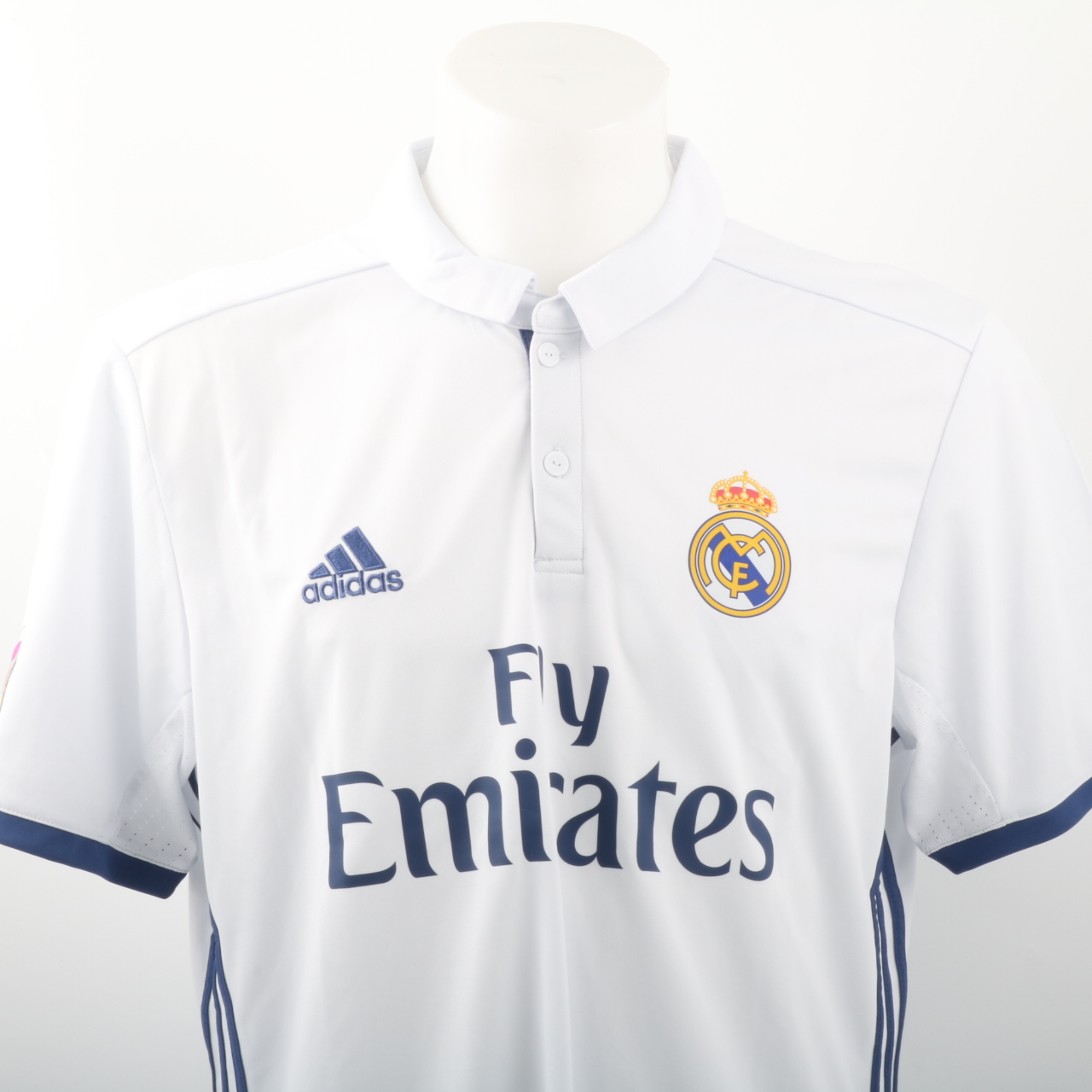 Cristiano Ronaldo Signed Replica Real Madrid 2016/17 Home Shirt 26284