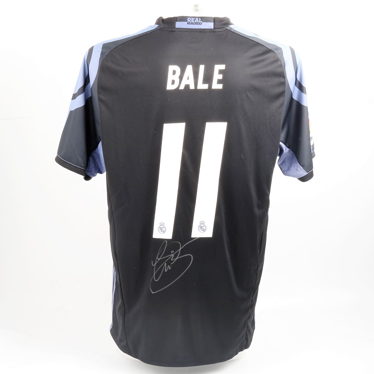 Gareth Bale Back Signed Real Madrid 2016-17 Home Shirt