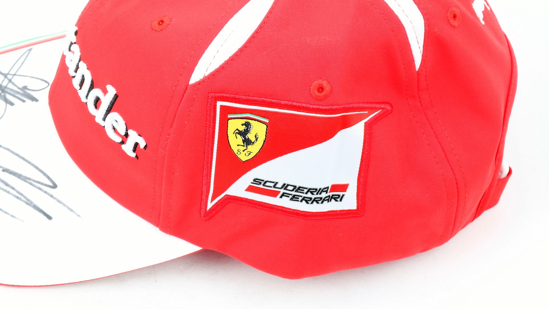 Cappellino Ferrari autografato da Vettel e Raikkonen - CharityStars