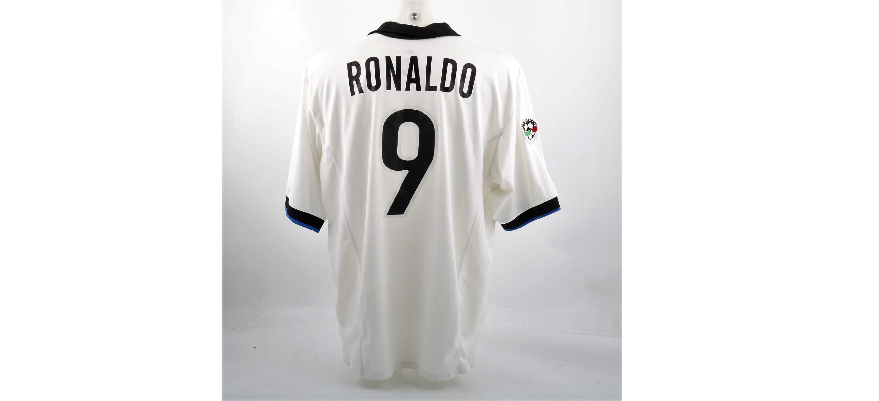 Ronaldo signed Internazionale shirt 1998 - framed - GOAT authentic