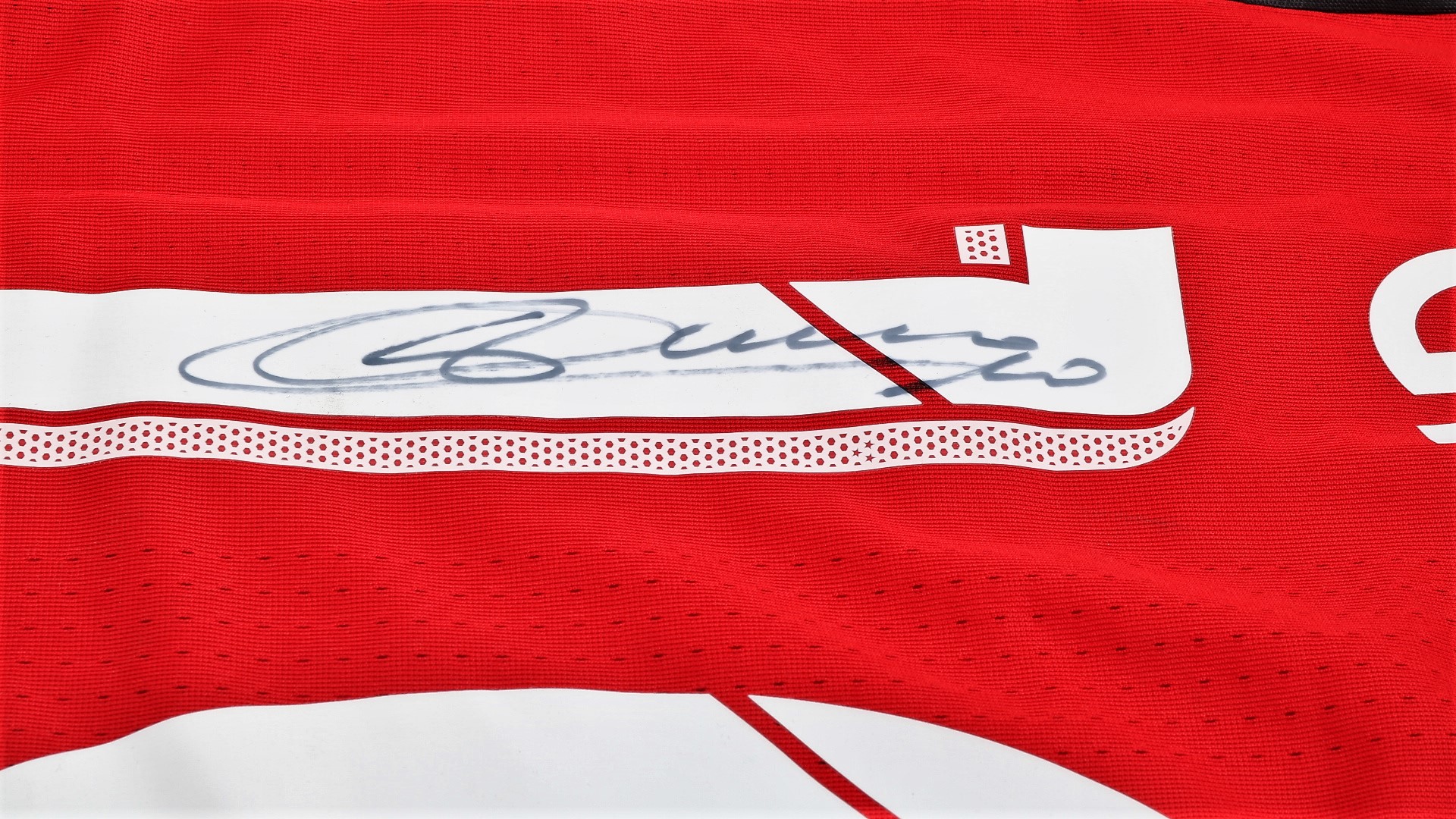 Major League Soccer on X: Sign right here, Giovinco. 🖊 Retweet THIS TWEET  for a chance to win a jersey signed by @torontofc's Sebastian Giovinco.  Contest runs 24 hours:   /