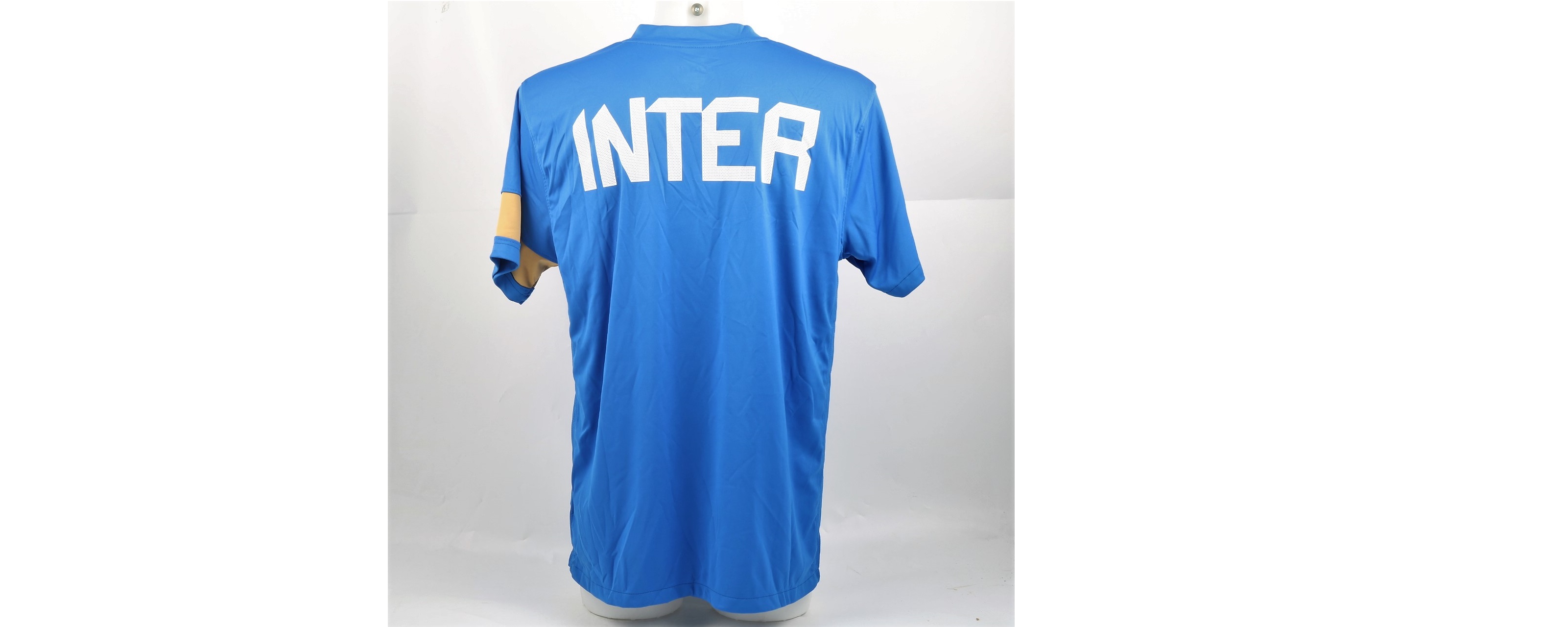 Zanetti's Signed Inter Practice Shirt, 2010/11 - CharityStars