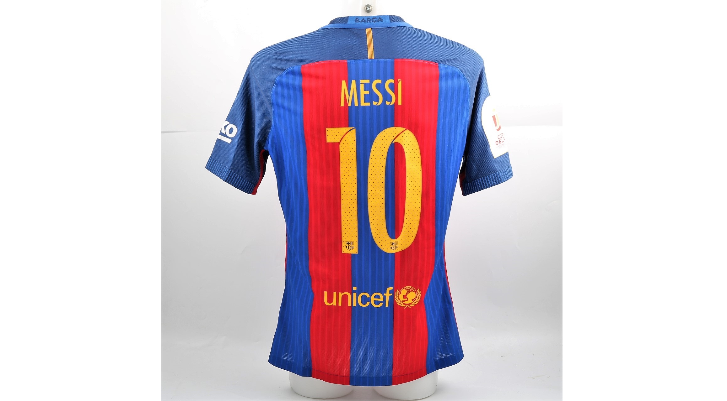 A Lionel Messi Game-Used & Unwashed #10 FC Barcelona Home Shirt. 2016 Copa  del Rey Final. FC Barcelona (2) – (0) Sevilla FC. Vicente Calderón. –  Memorabilia Expert