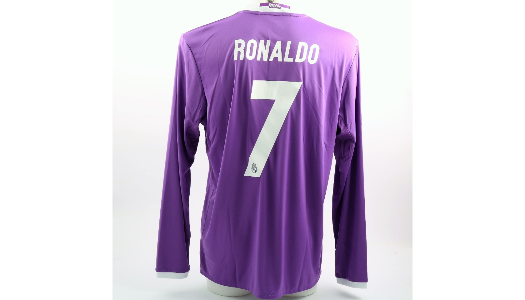 Signed Cristiano Ronaldo 2016/2017 Home Jersey - CharityStars