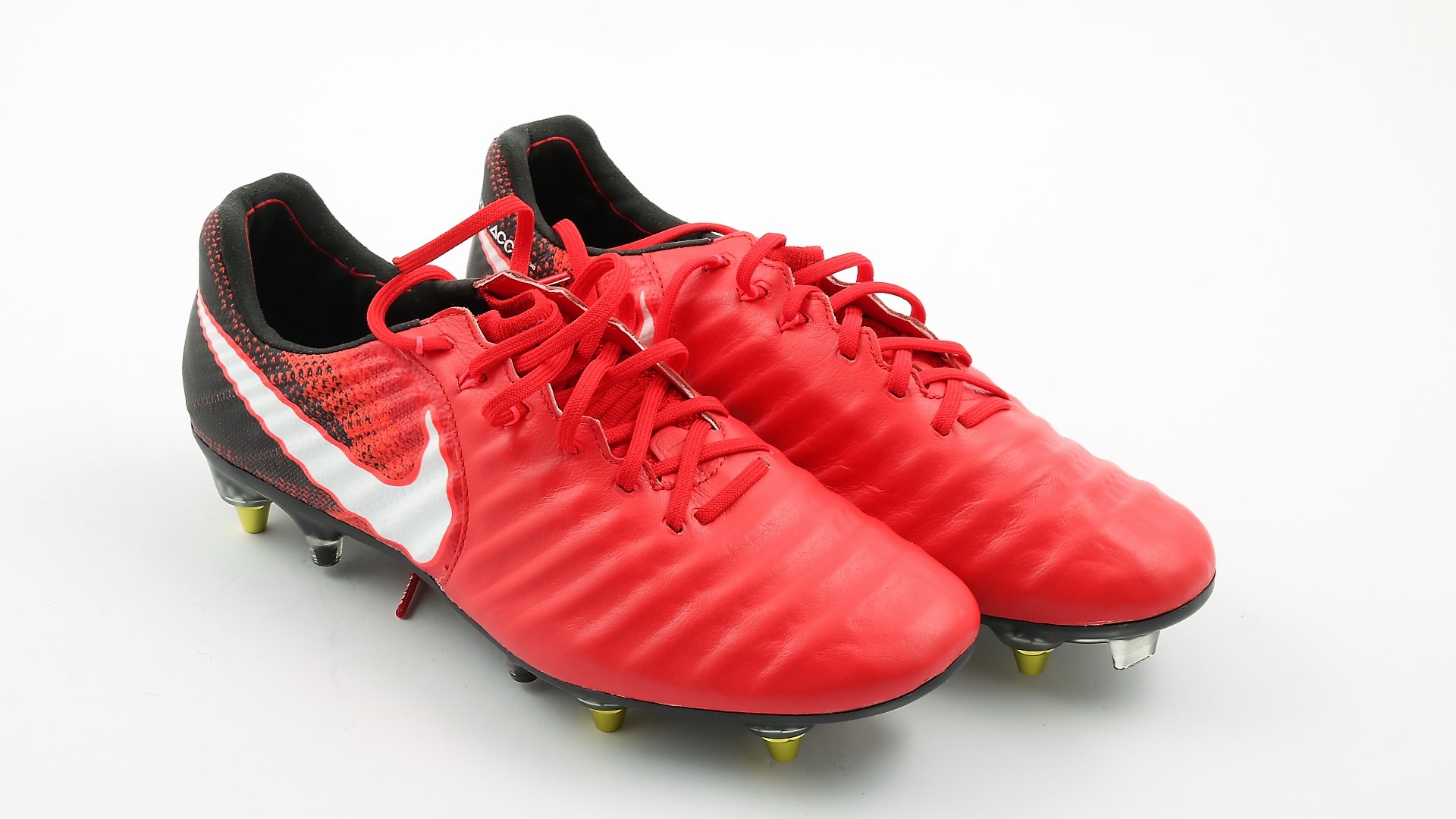 New cr7 boots on sale 219