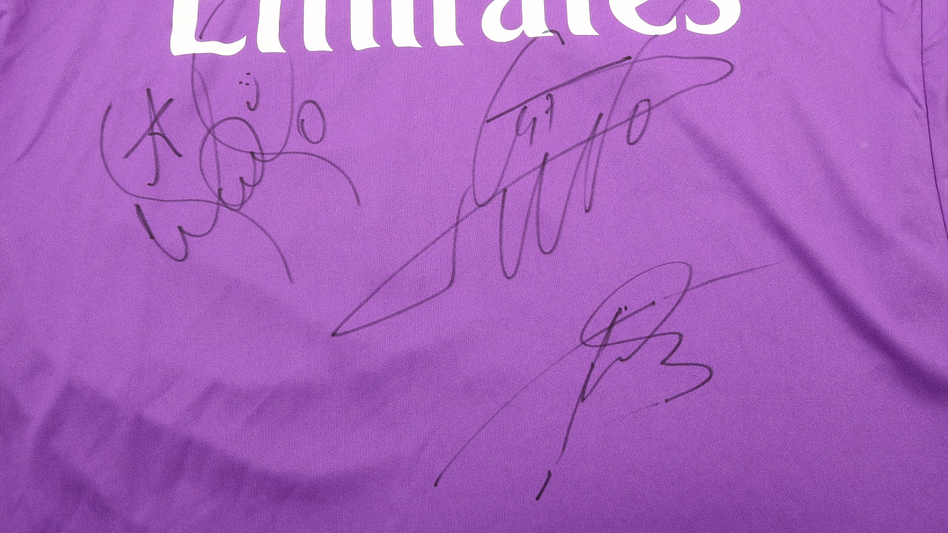 Ronaldo's Official Real Madrid 2016/17 Shirt - Signed by Players -  CharityStars