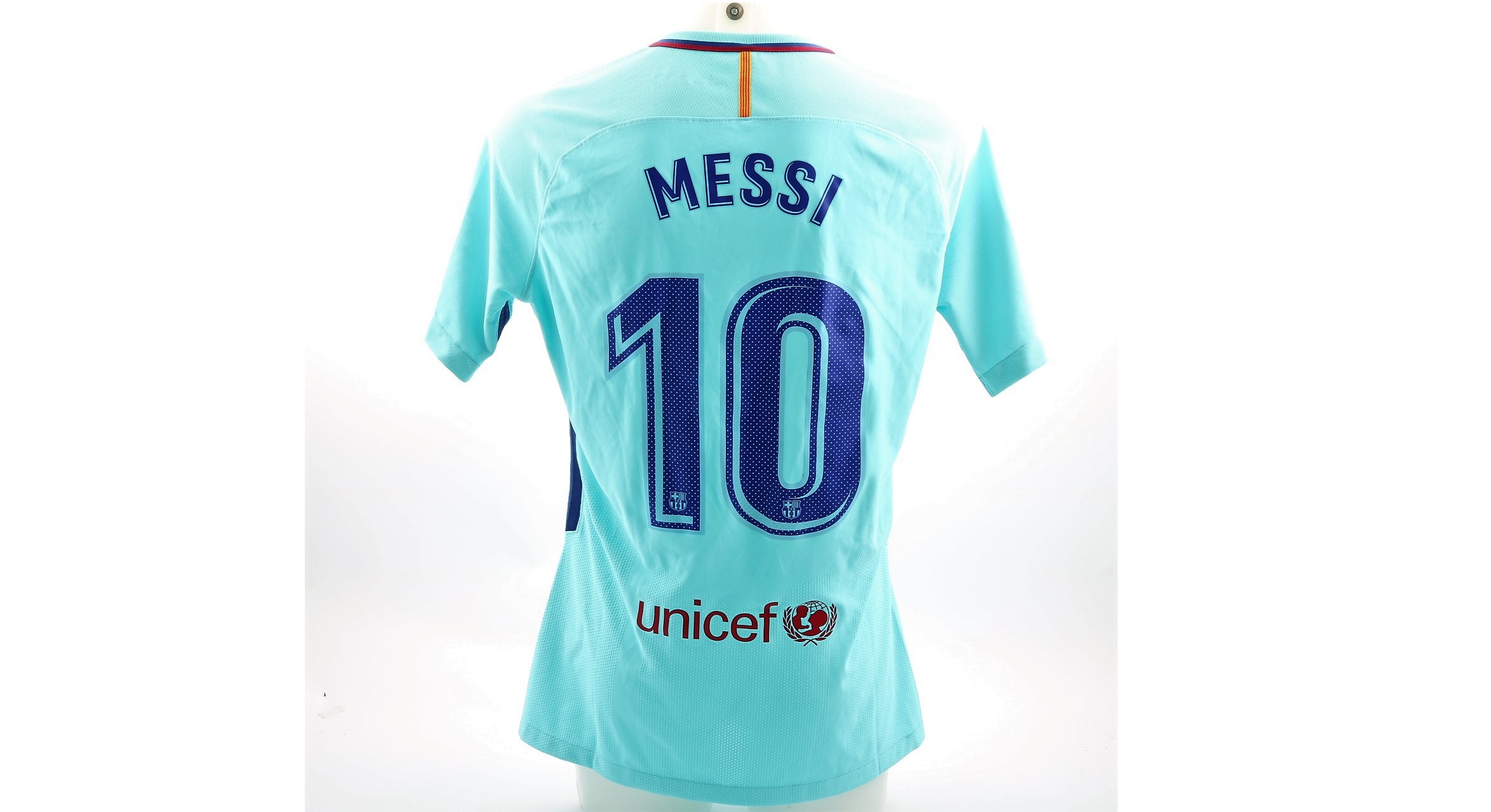 Messi's Barcelona Match-Issue / Worn Liga 2017/18 Shirt - CharityStars