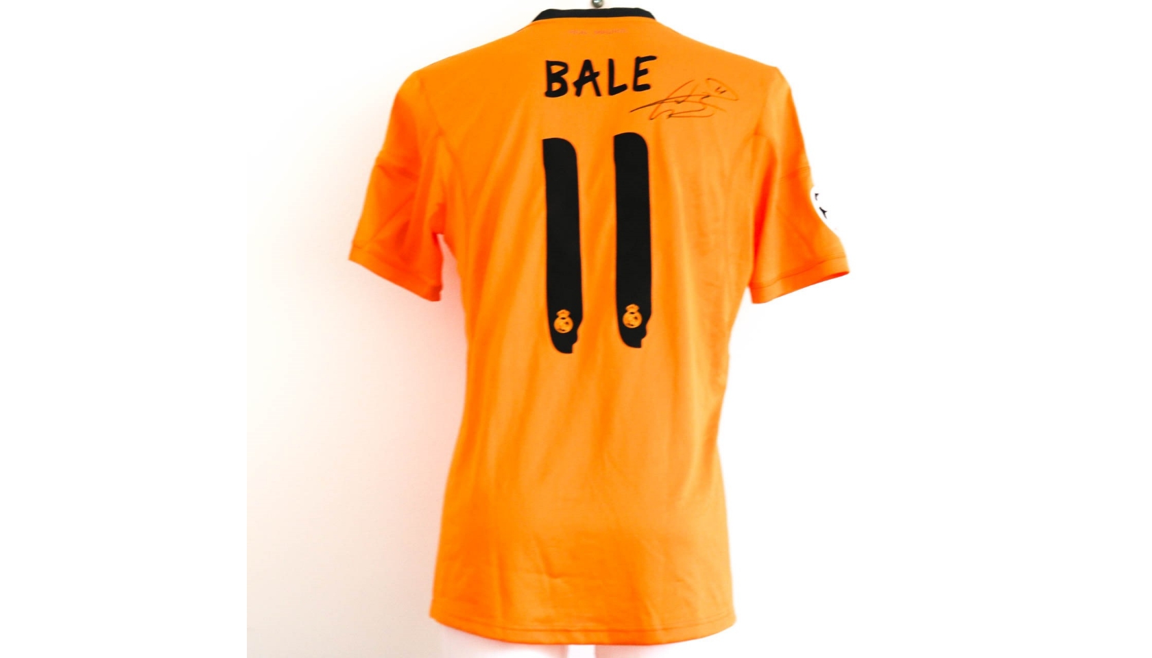 Bale's Match-Issue Signed Shirt, Juventus-Real Madrid 2014 - CharityStars