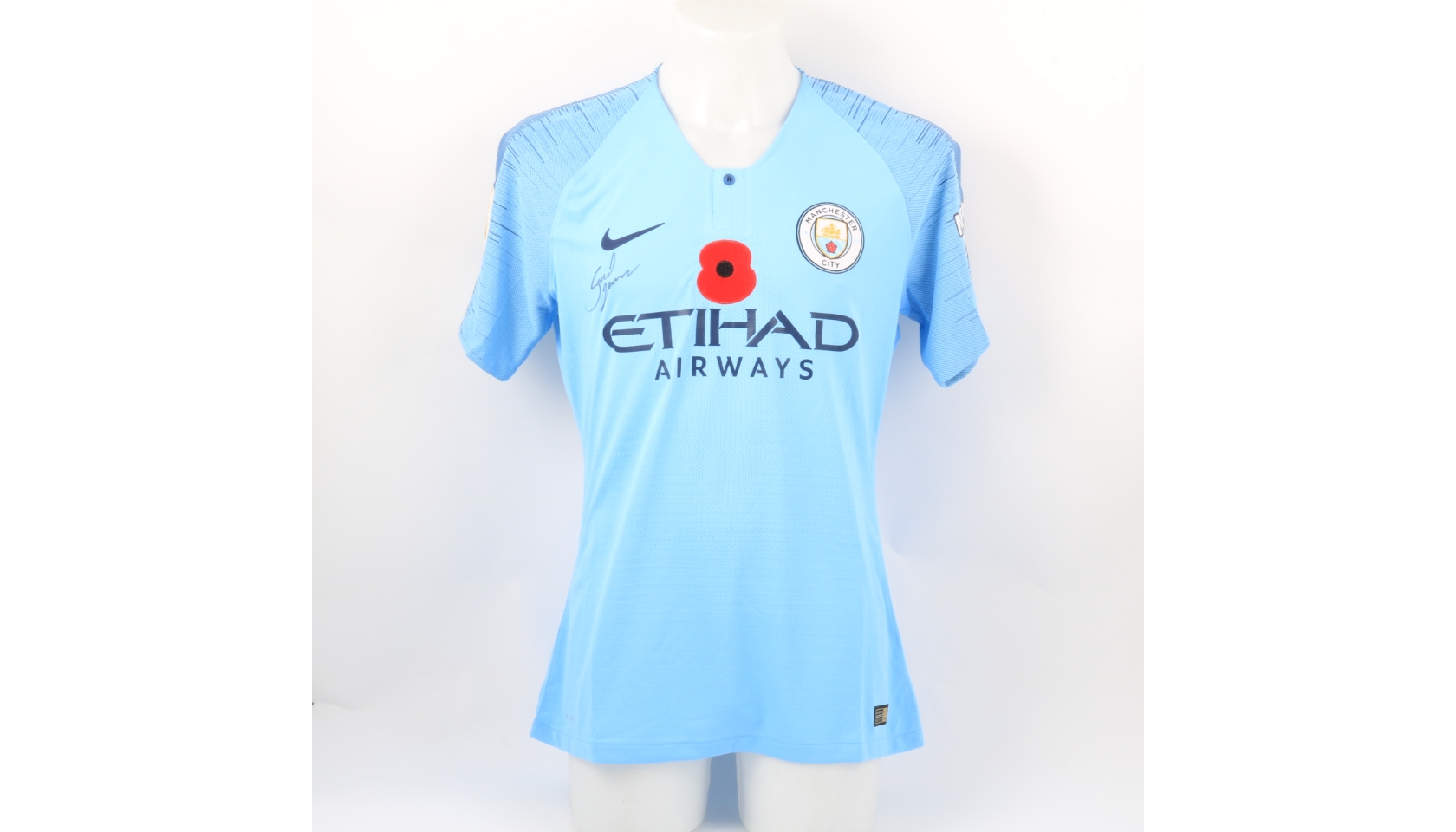 Julián Álvarez's Manchester City 2022/23 Signed Shirt - CharityStars