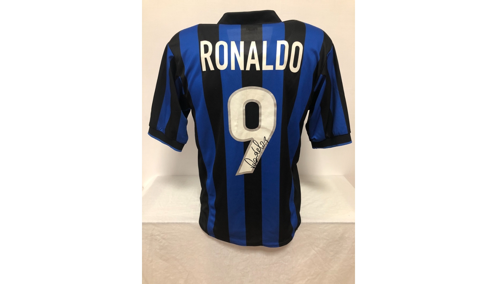 Signed Official 1997/98 Ronaldo Inter Shirt - CharityStars