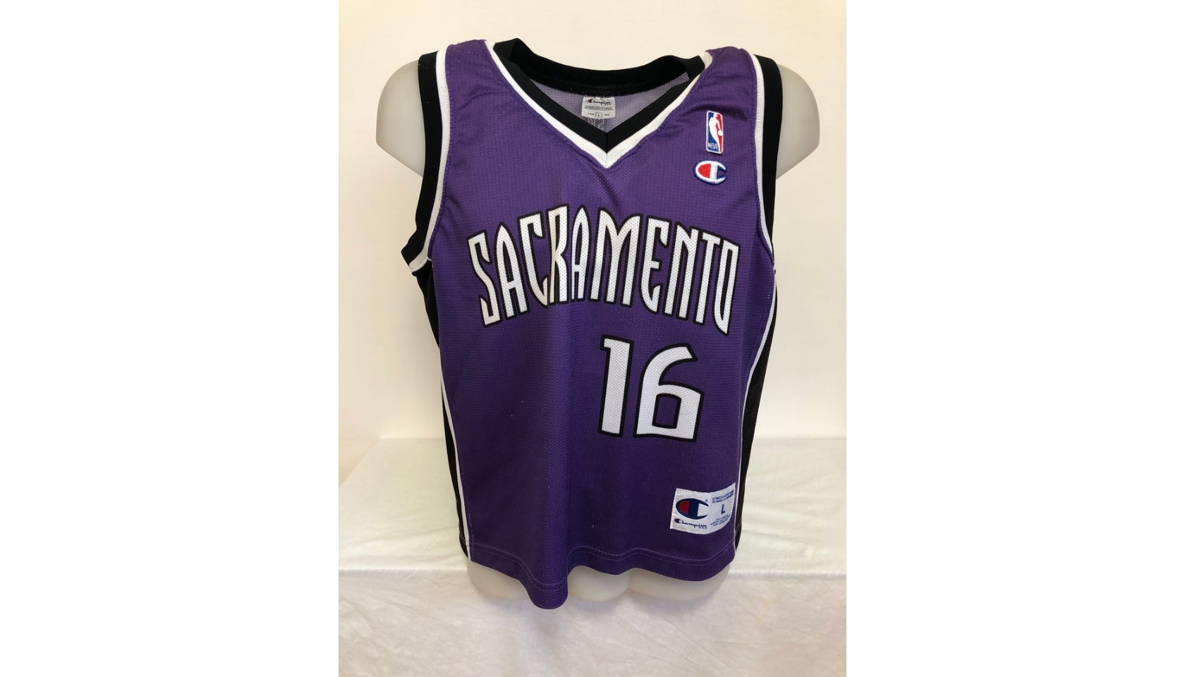 Sacramento Kings Champion Stojakovic #16 Black Purple Jersey Sz Midium 40  Nylon