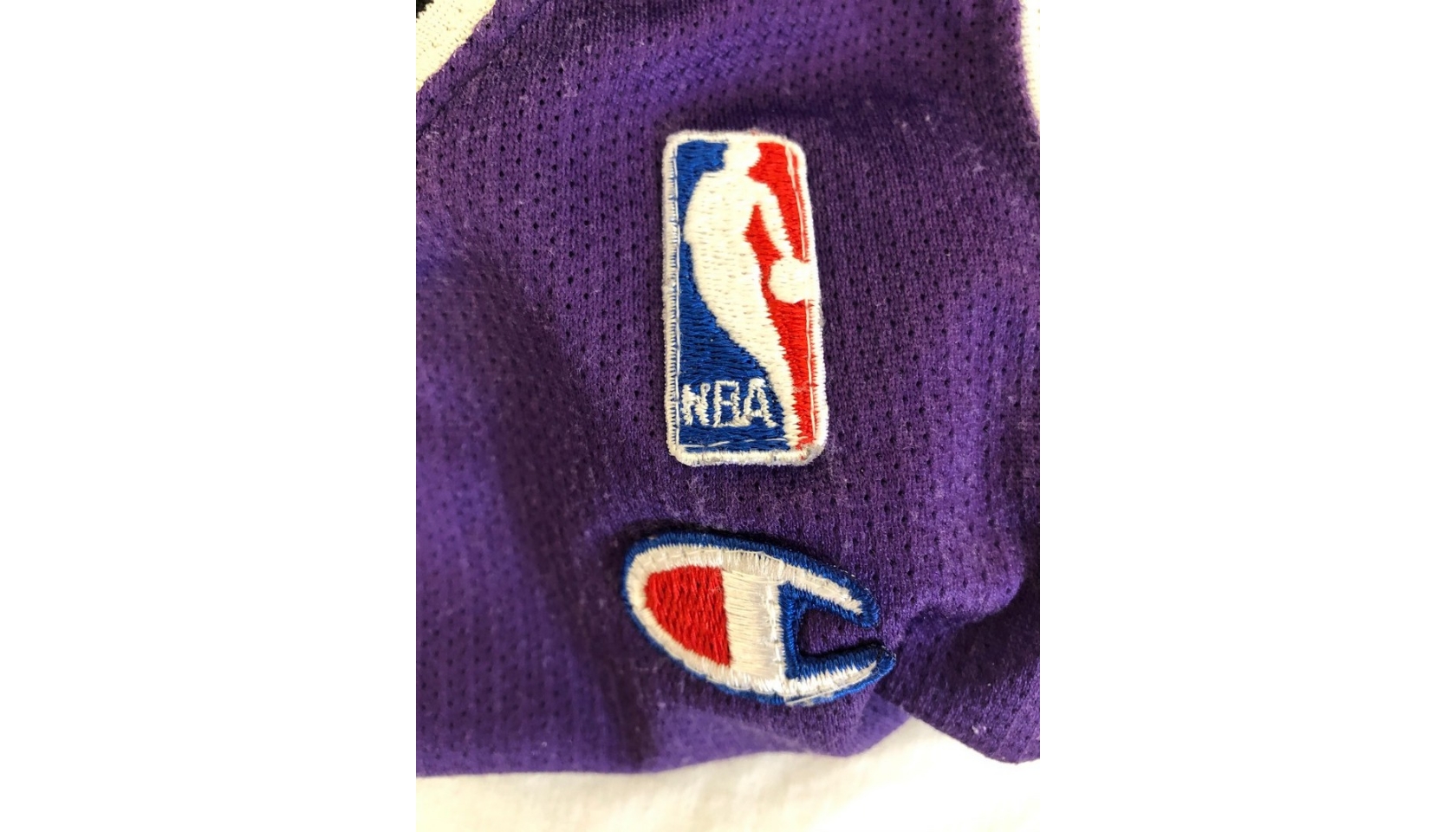 Fox Official Sacramento Kings Signed Jersey - CharityStars