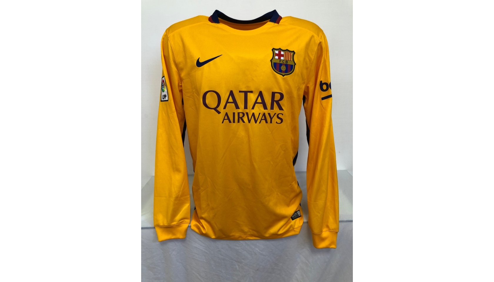 Lionel Messi FC Barcelona Signed Shirt from the historic 2014-2015 treble  season - CharityStars