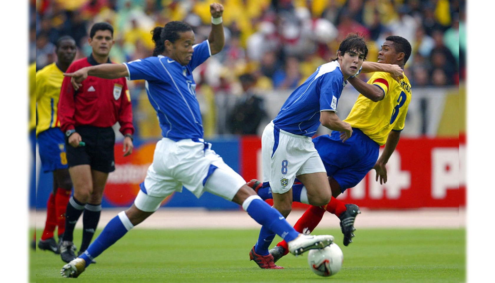 Ronaldinho Front Signed Brazil 2004 Home Shirt In Hero Frame