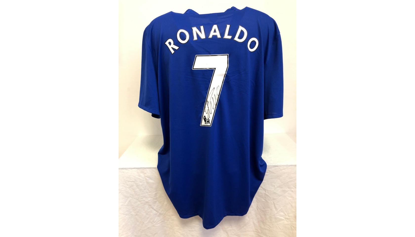 Ronaldo's Official Manchester United Signed Shirt, 2007/08 - CharityStars