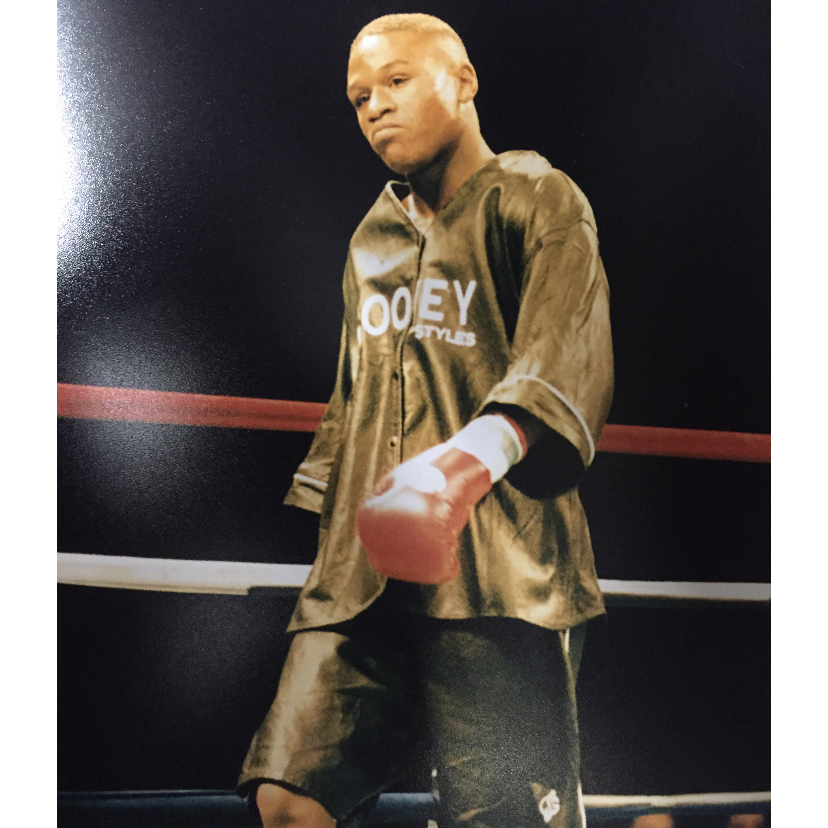 Floyd Mayweather Replica Louis Vuitton Boxing Hand Signed Glove -  CharityStars