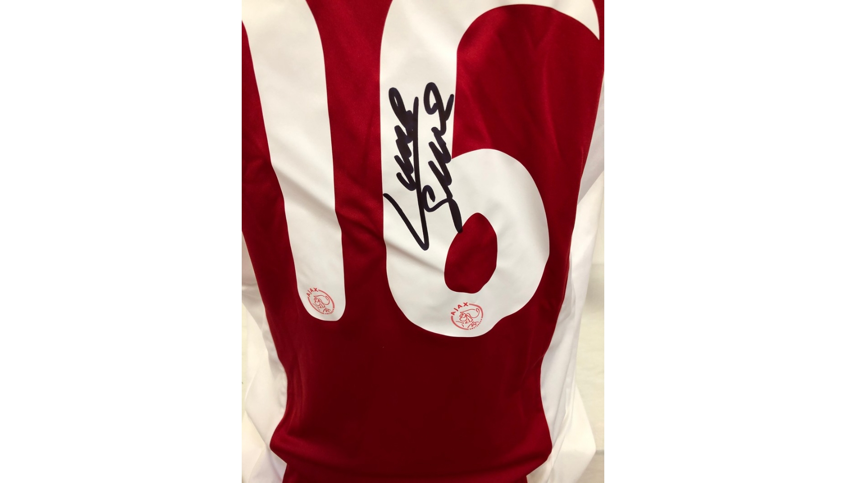 Suarez's Official Ajax Signed Shirt, 2010/11 - CharityStars