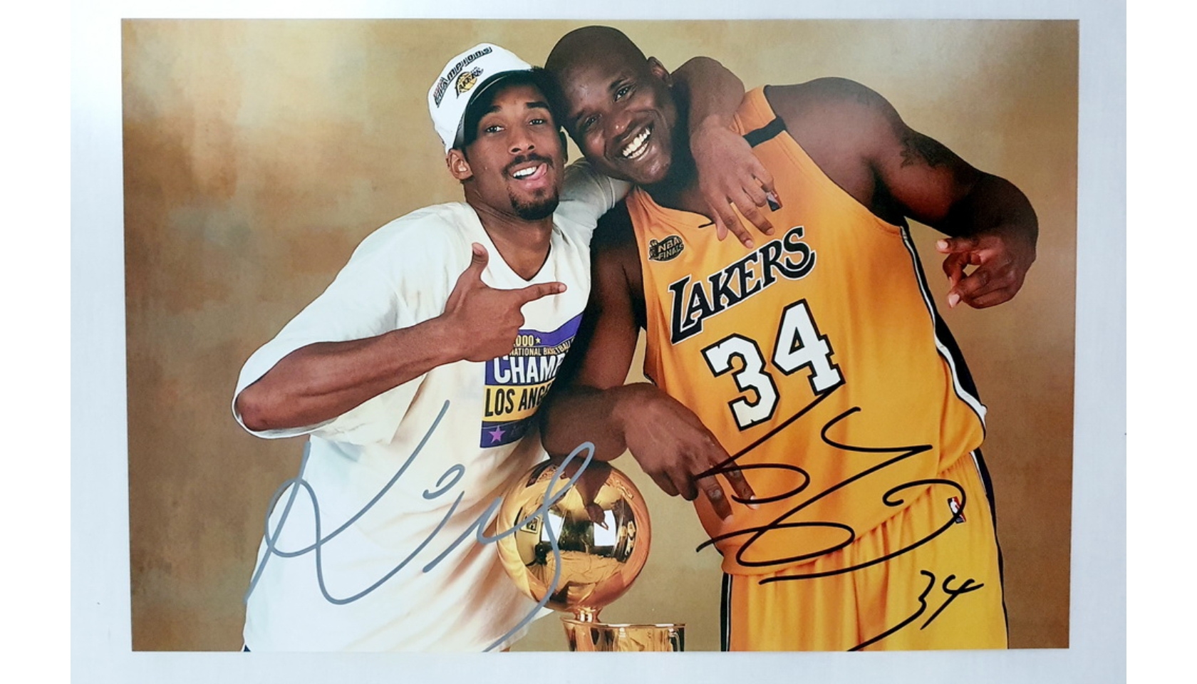Kobe Bryant and Los Angeles Lakers 1999 Team Signed Game-Worn Jersey -  CharityStars