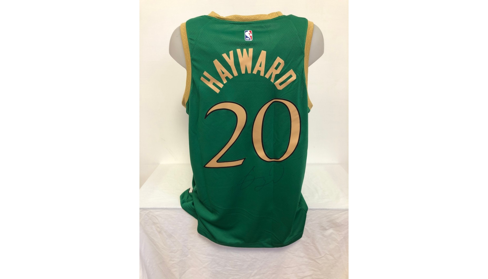 Hayward's Official Boston Celtics Signed Jersey, 2019/20 - CharityStars