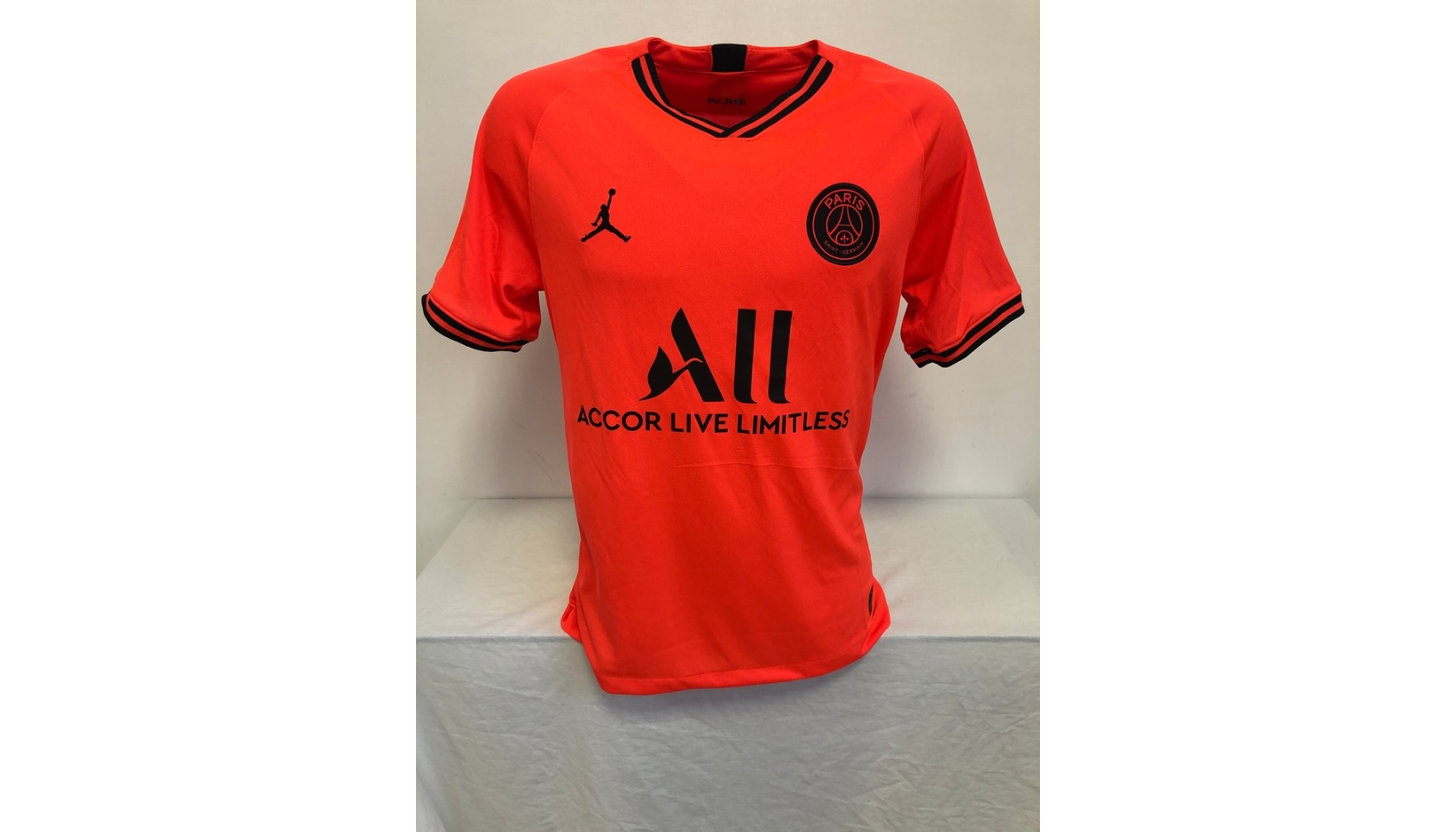 Neymar's Authentic PSG Signed Shirt, 2018/19 - CharityStars