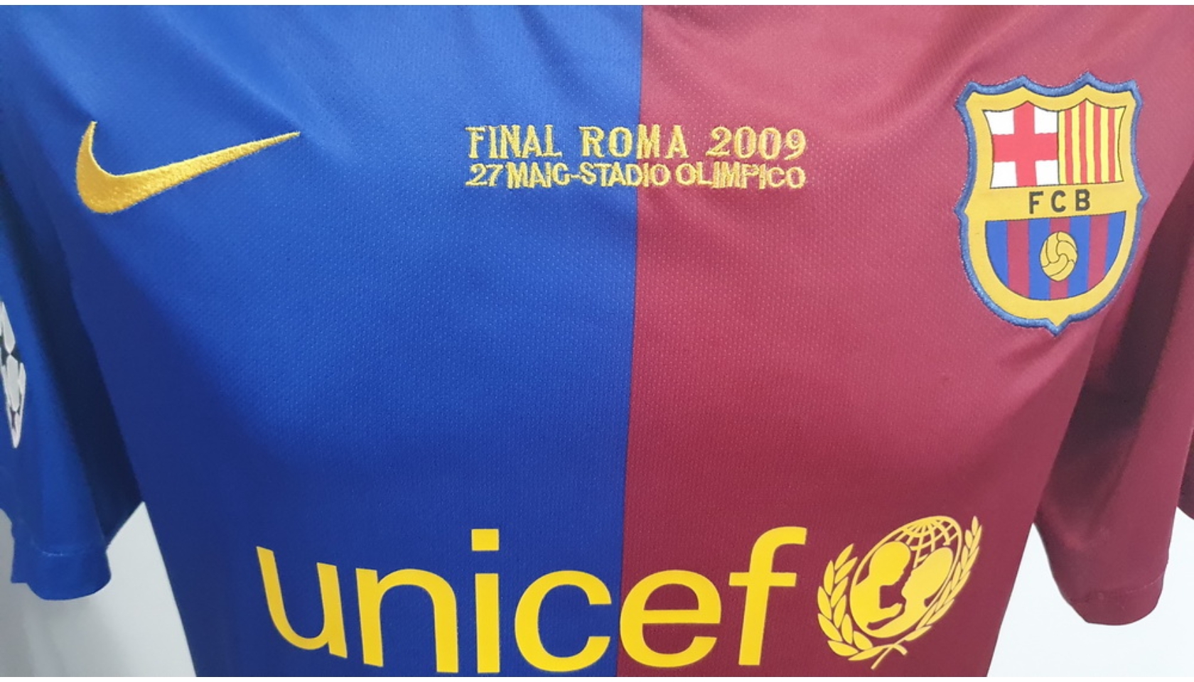 Messi's Barcelona Match Shirt, UCL 2009/10 - CharityStars