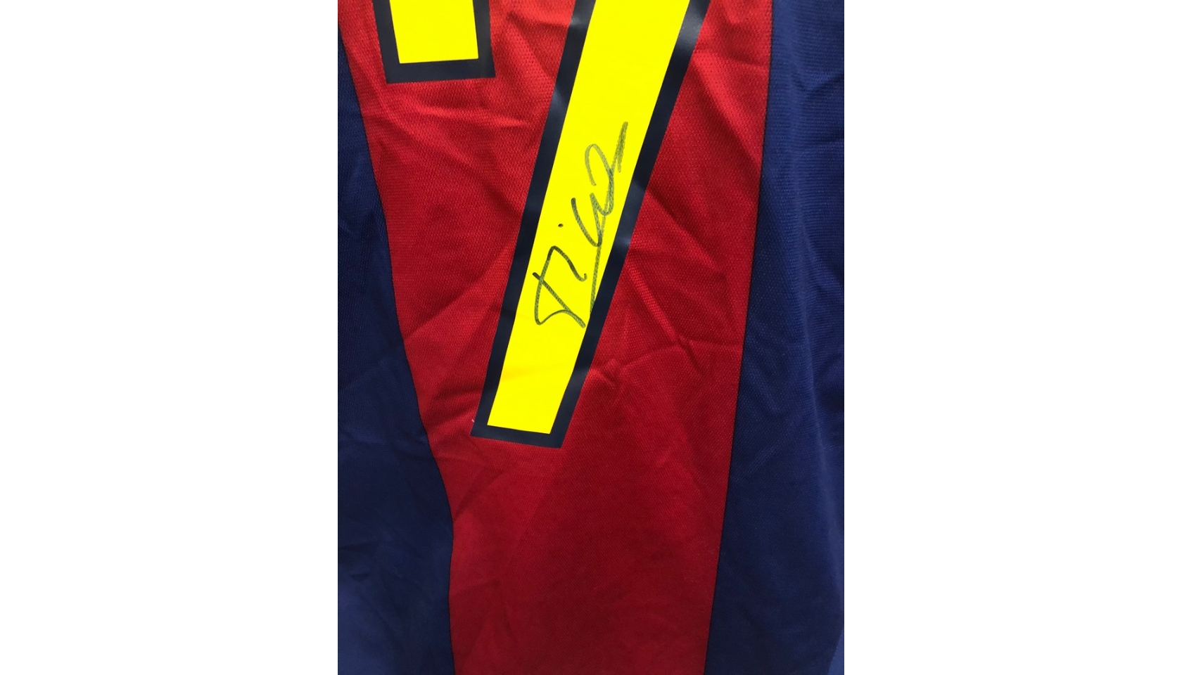 De La Peña's Official Barcelona Signed Shirt, 1997/98 - CharityStars