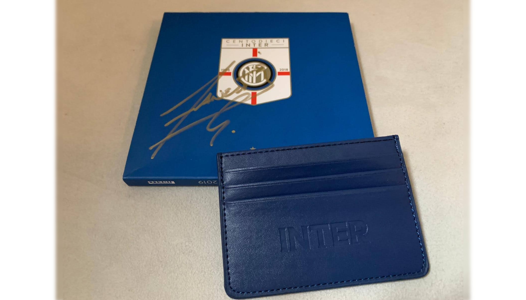 Portafoglio 110 Anni Inter - Autografato da Javier Zanetti - CharityStars