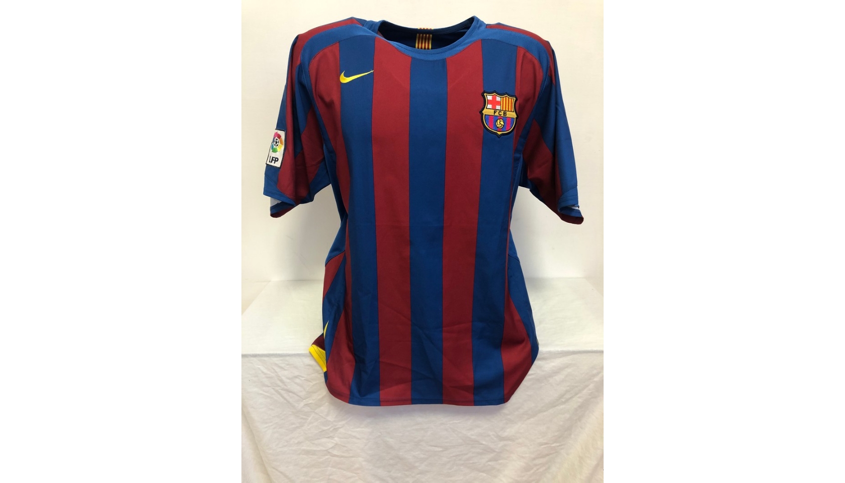 foreversoccerjerseys Ronaldinho Barcelona 2005 - 2006 Away Jersey Shirt Camiseta L SKU#S6DHA 195971