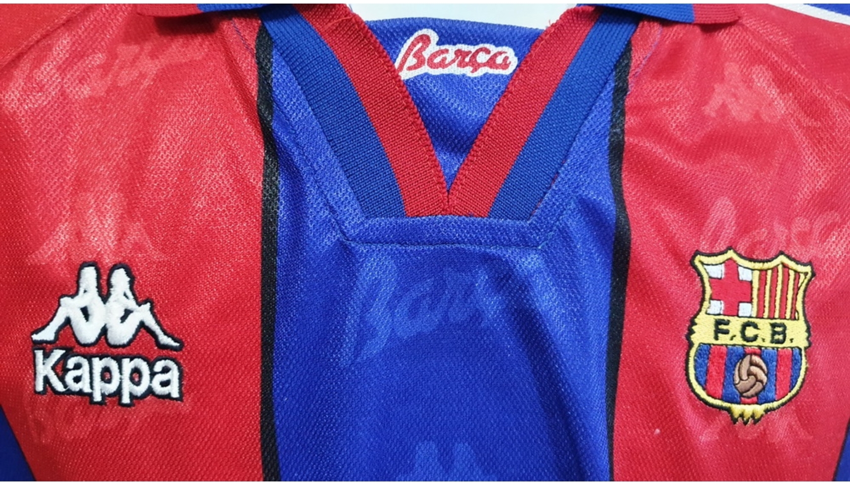 De La Peña's Official Barcelona Signed Shirt, 1997/98 - CharityStars