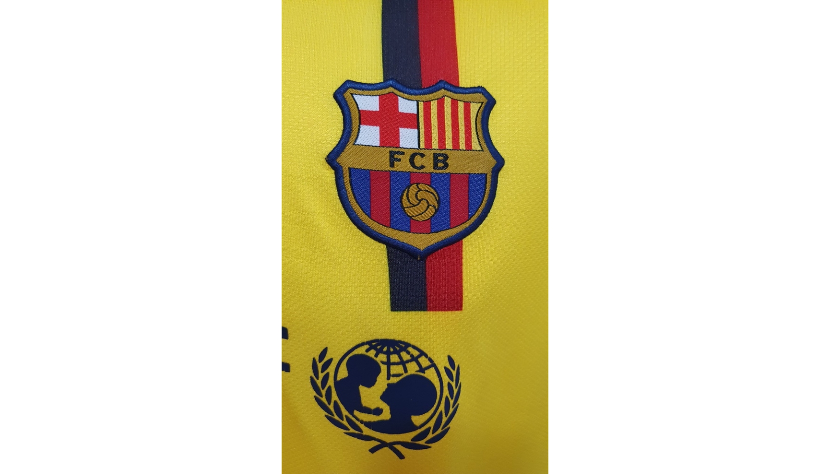 Messi's FC Barcelona Signed and Framed Shirt - CharityStars