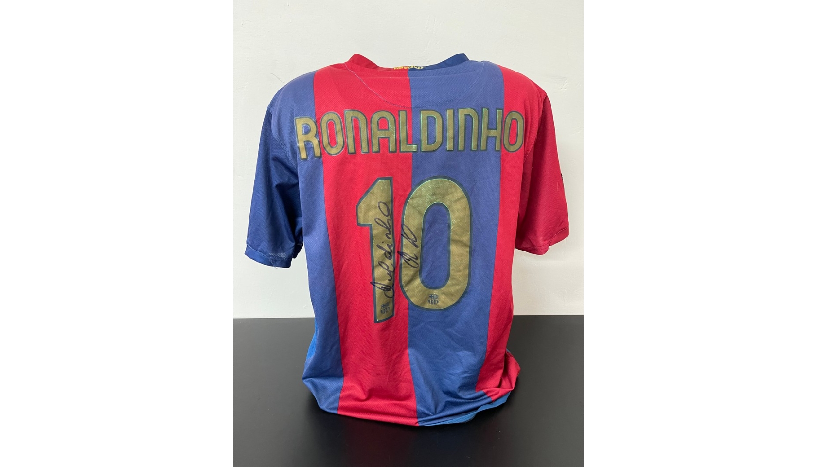 Ronaldinho Official Barcelona Shirt, 2006/07 - CharityStars