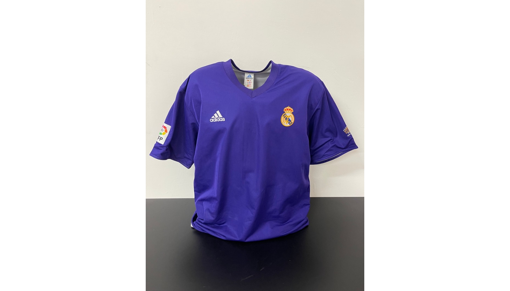 Zinedine Zidane Real Madrid 2002-03 Back Signed Shirt: Gem – The Football  Autograph