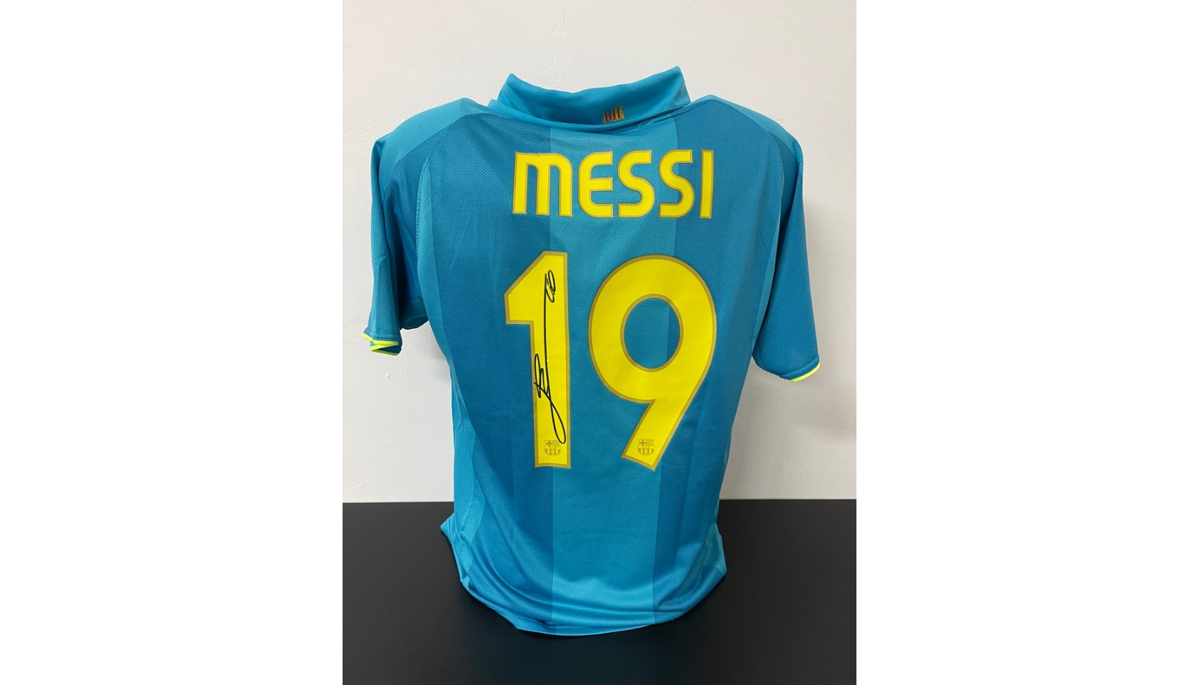 Messi's Barcelona Signed Match Shirt, 2007/08 - CharityStars