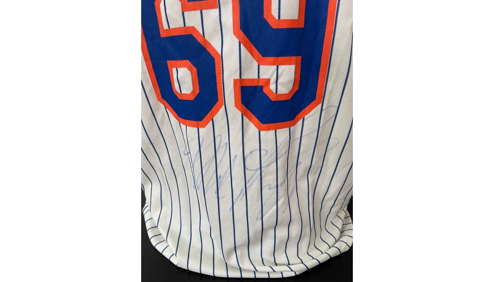 Official New York Metz Jersey, Celebratory 1969 - Signed by Mike Piazza -  CharityStars