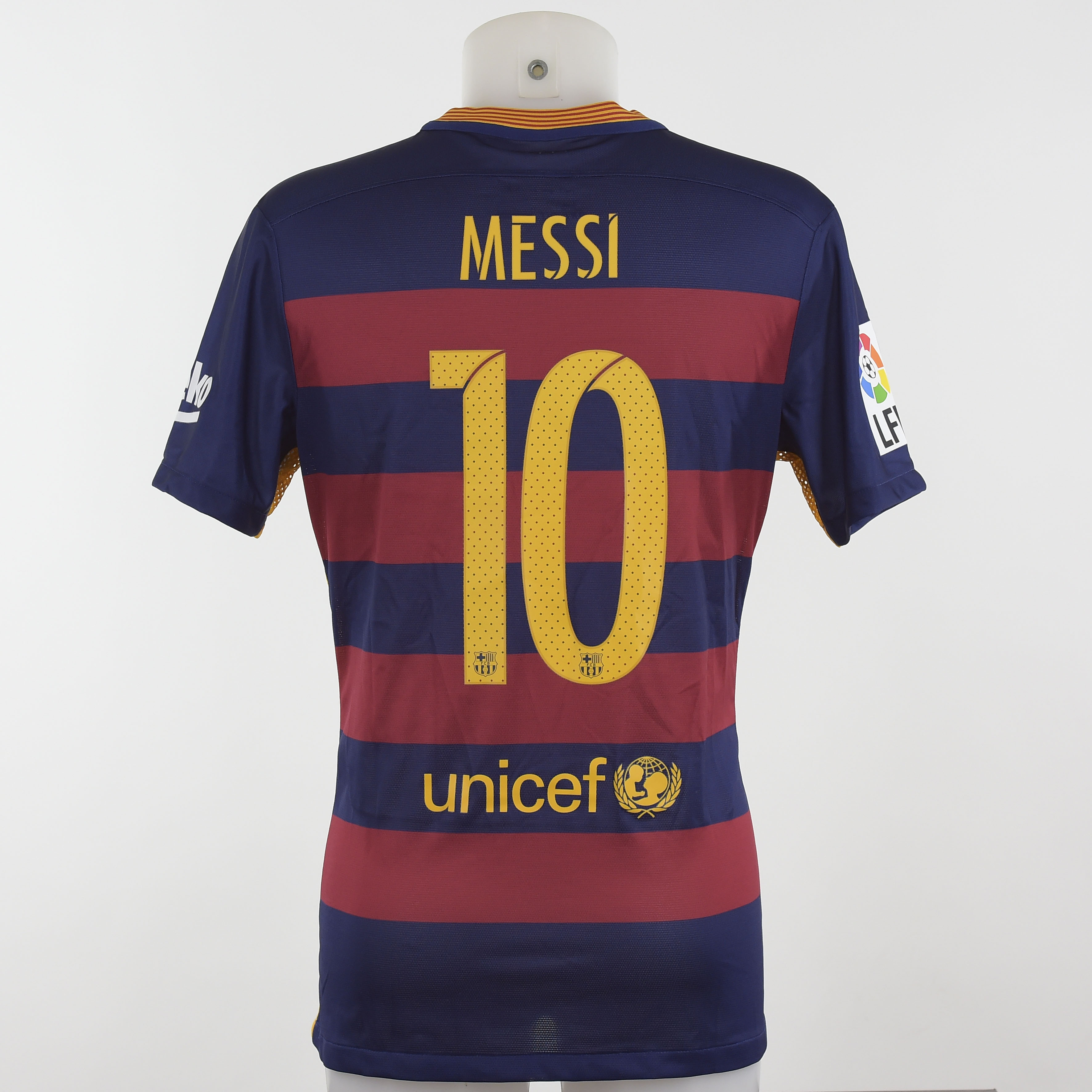 Bonhams : 2011 Lionel Messi Barcelona match worn shirt