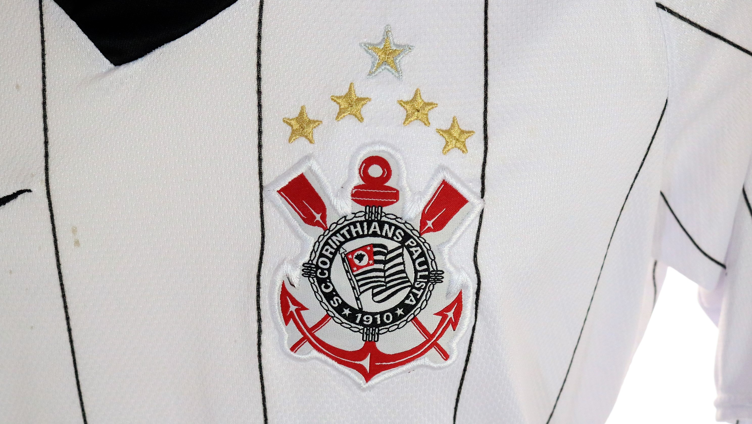 Ronaldo's Corinthians Signed Match Shirt, 2009/10 - CharityStars