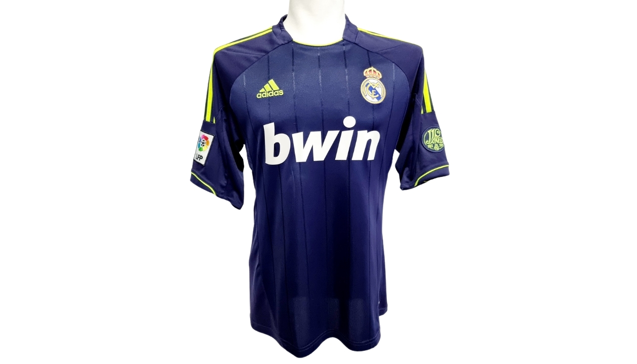 Jordan on X: Cristiano Ronaldo signed Real Madrid 2012/13 Home Shirt. 